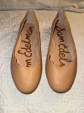 Edelman Tan Leather Ballet Flats — Felicia Scalloped | Size 8